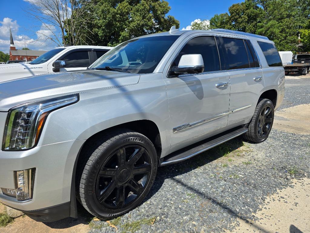 2015 Cadillac Escalade - $16,900